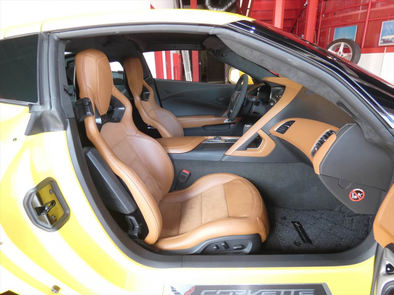 シボレー コルベット Z06　正規D車 2016yﾓﾃﾞﾙZ07ﾊﾟﾌｫｰﾏﾝｽﾊﾟｯｹｰｼﾞ ｽｰﾊﾟｰﾁｬｰｼﾞｬｰ搭載 ｶｰﾎﾞﾝｸﾞﾗﾝﾄﾞｴﾌｪｸﾄ 19/20AW ｺﾝﾍﾟﾃｨｼｮﾝｼｰﾄ ｼｰﾄﾋｰﾀｰ&ｸｰﾗｰ ﾅﾋﾞTV F&Bｶﾒﾗ ETC ｷｾﾉﾝ　2年保証
