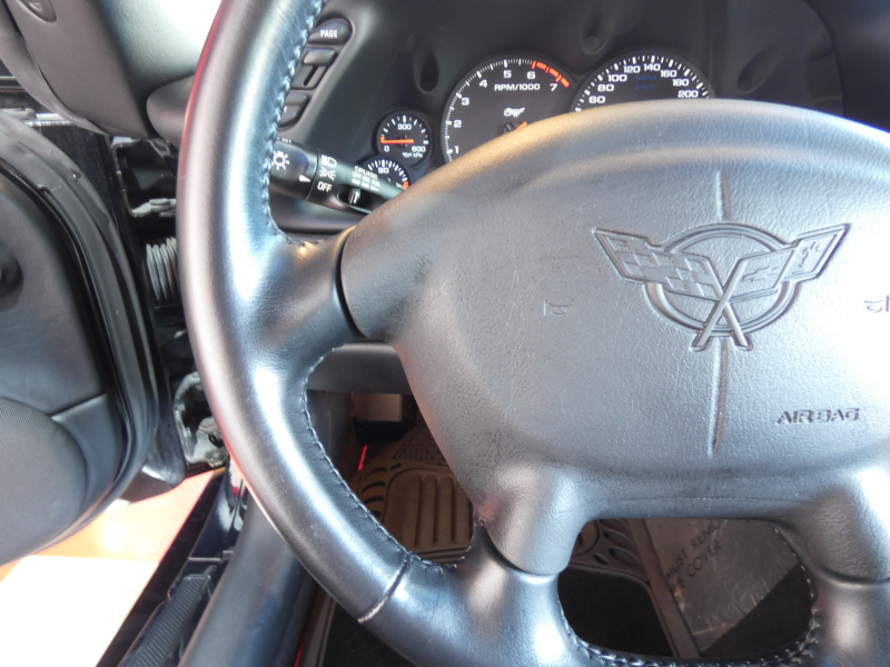 シボレー コルベット ｸｰﾍﾟT-TOP　2003yﾓﾃﾞﾙ 正規D車 走行1万km台 ｶﾞﾚｰｼﾞ保管　2年保証