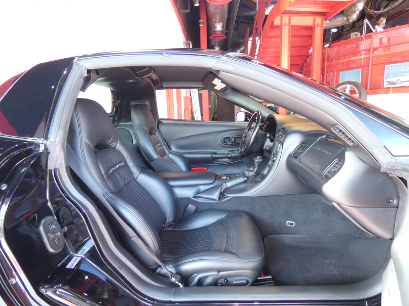 シボレー コルベット ｸｰﾍﾟT-TOP　2003yﾓﾃﾞﾙ 正規D車 走行1万km台 ｶﾞﾚｰｼﾞ保管　2年保証