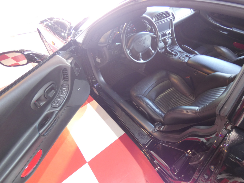 シボレー コルベット ｸｰﾍﾟT-TOP　2003yﾓﾃﾞﾙ 正規D車 走行1万km台 ｶﾞﾚｰｼﾞ保管　2年保証