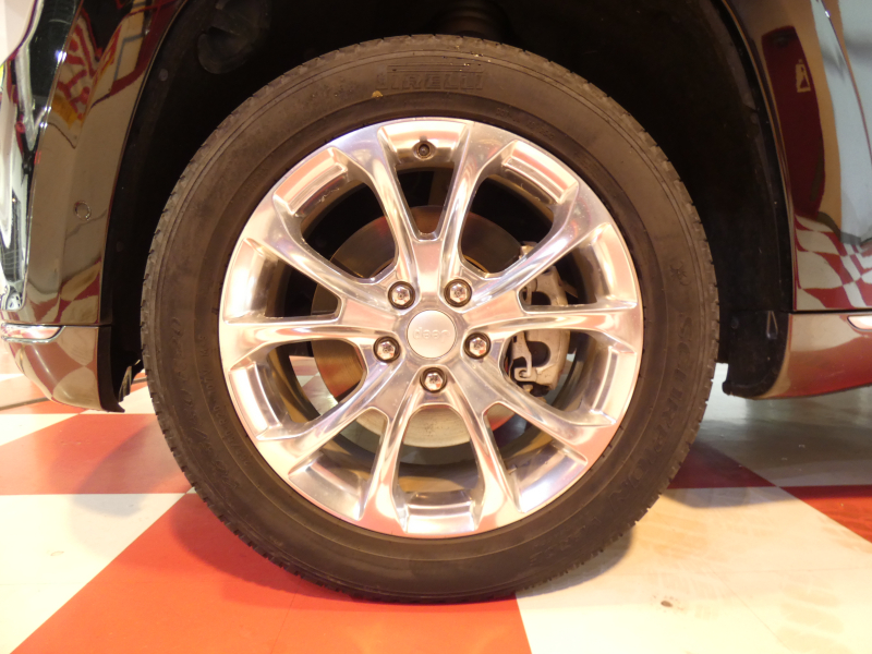 ジープ グランドチェロキー ｻﾐｯﾄ　正規D車 2019yﾓﾃﾞﾙ 黒革 ｻﾝﾙｰﾌ 純正20ｲﾝﾁAW Aｶｰﾌﾟﾚｲ Bｶﾒﾗ　2年保証