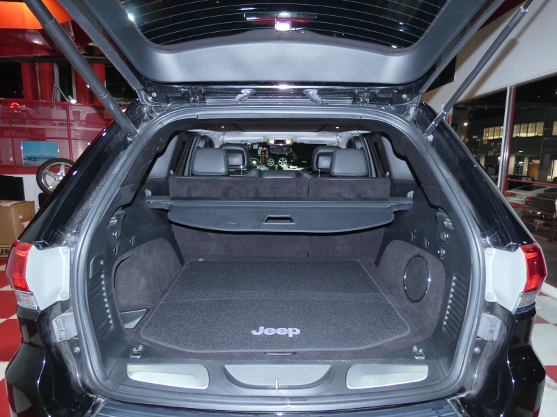 ジープ グランドチェロキー ｻﾐｯﾄ　正規D車 2019yﾓﾃﾞﾙ 黒革 ｻﾝﾙｰﾌ 純正20ｲﾝﾁAW Aｶｰﾌﾟﾚｲ Bｶﾒﾗ　2年保証