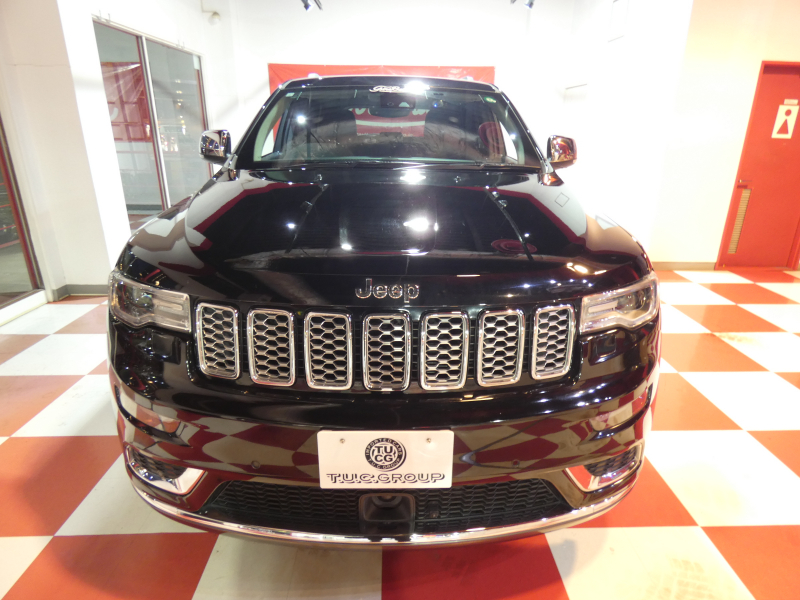 ジープ グランドチェロキー ｻﾐｯﾄ　正規D車 2019yﾓﾃﾞﾙ 黒革 ｻﾝﾙｰﾌ 純正20ｲﾝﾁAW Aｶｰﾌﾟﾚｲ Bｶﾒﾗ　2年保証