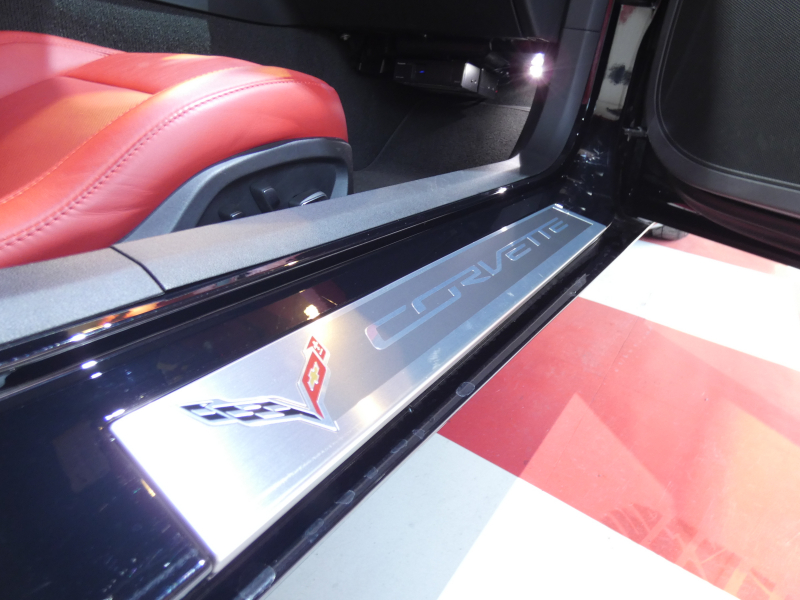 シボレー コルベット Z51  3LT  新車並行 1ｵｰﾅｰ  赤革 ｼｰﾄﾋｰﾀｰ&ｸｰﾗｰ ﾅﾋﾞTV BOSE Bｶﾒﾗ  2年保証