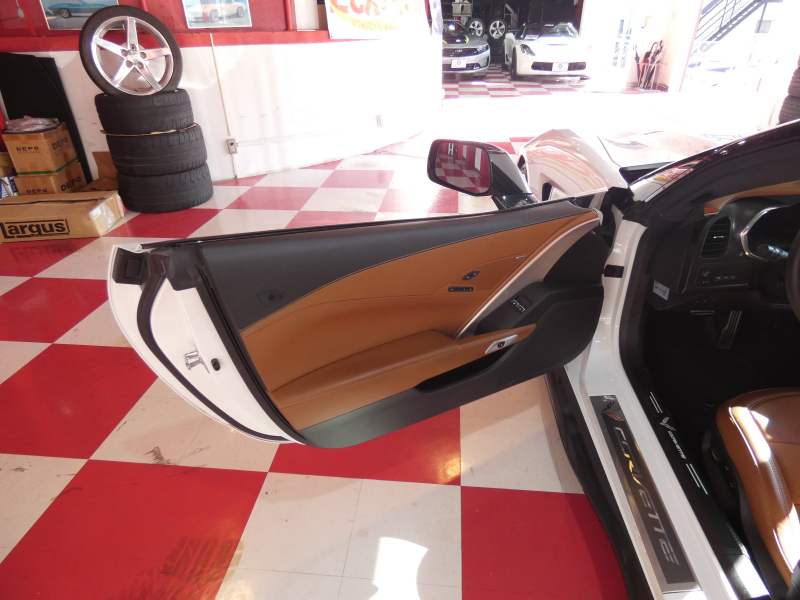 シボレー コルベット Z51　正規D車 2015年ﾓﾃﾞﾙ 茶革  ｼｰﾄﾋｰﾀｰ&ｸｰﾗｰ ﾅﾋﾞTV ｷｾﾉﾝ Bｶﾒﾗ　2年保証