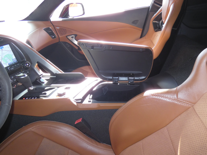 シボレー コルベット Z51　正規D車 2015年ﾓﾃﾞﾙ 茶革  ｼｰﾄﾋｰﾀｰ&ｸｰﾗｰ ﾅﾋﾞTV ｷｾﾉﾝ Bｶﾒﾗ　2年保証