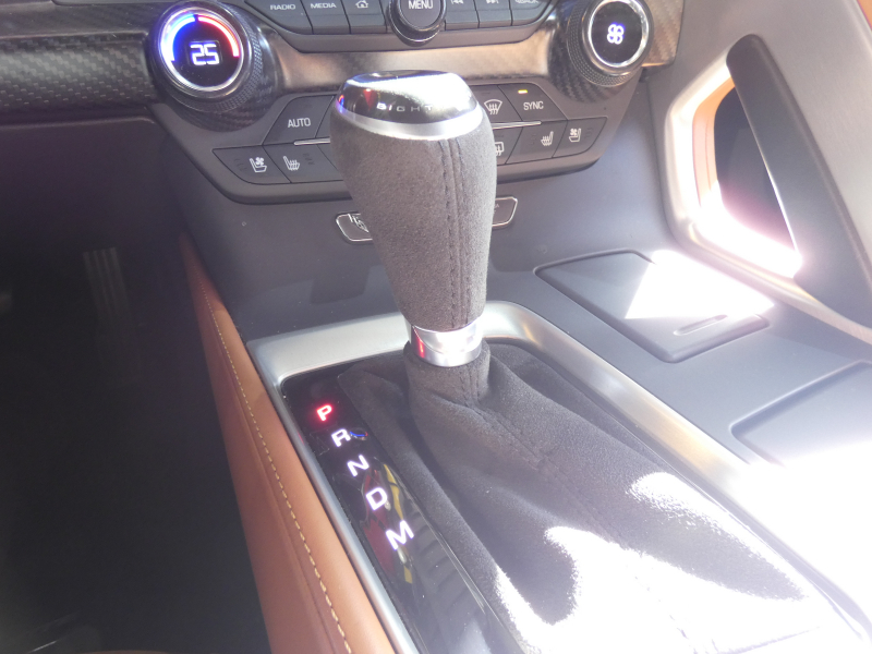 シボレー コルベット Z51　正規D車 2015年ﾓﾃﾞﾙ 茶革  ｼｰﾄﾋｰﾀｰ&ｸｰﾗｰ ﾅﾋﾞTV ｷｾﾉﾝ Bｶﾒﾗ　2年保証