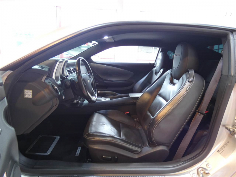 シボレー カマロ SS RS　正規D車 2014yﾓﾃﾞﾙ 黒革 ｼｰﾄﾋｰﾀｰ ｱｲﾊﾞｯﾊﾛｰｻｽ Aｶｰﾌﾟﾚｲ 純正20ｲﾝﾁAW ETC 2年保証