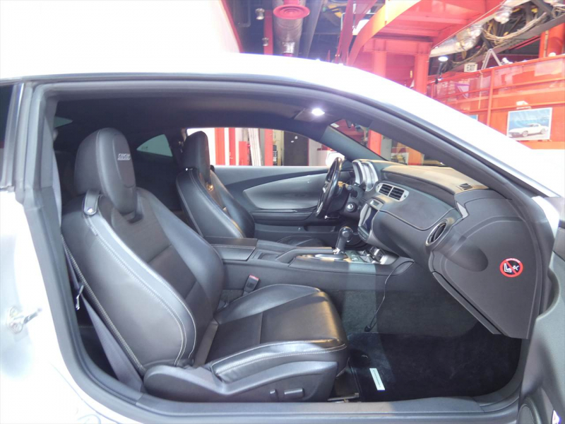 シボレー カマロ SS RS　正規D車 2014yﾓﾃﾞﾙ 黒革 ｼｰﾄﾋｰﾀｰ ｱｲﾊﾞｯﾊﾛｰｻｽ Aｶｰﾌﾟﾚｲ 純正20ｲﾝﾁAW ETC 2年保証