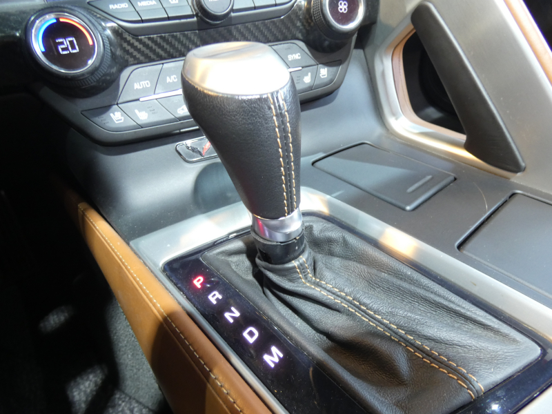 シボレー コルベット ｺﾝﾊﾞｰﾁﾌﾞﾙ Z51 3LT  2014年ﾓﾃﾞﾙ 正規ﾃﾞｨｰﾗｰ車   茶革 ｼｰﾄﾋｰﾀｰ&ｸｰﾗｰ TV BOSE Bｶﾒﾗ  2年保証