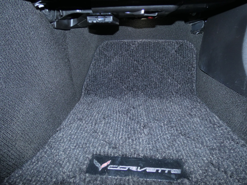 シボレー コルベット ｺﾝﾊﾞｰﾁﾌﾞﾙ Z51 3LT  2014年ﾓﾃﾞﾙ 正規ﾃﾞｨｰﾗｰ車   茶革 ｼｰﾄﾋｰﾀｰ&ｸｰﾗｰ TV BOSE Bｶﾒﾗ  2年保証