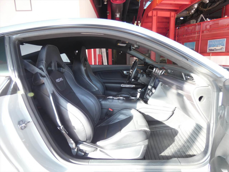 フォード マスタング MACH1　2021年ﾓﾃﾞﾙ 10AT&ﾊﾟﾄﾞﾙｼﾌﾄ ﾚｶﾛﾚｻﾞｰｼｰﾄ 19AW Brembo 5.0L HO V8 可変ﾏﾌﾗｰ AppleCarPlay　2年保証