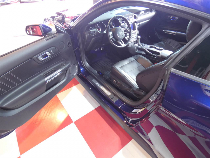 フォード マスタング ｴｺﾌﾞｰｽﾄ ﾌﾟﾚﾐｱﾑ　2019yﾓﾃﾞﾙ ﾊﾟﾌｫｰﾏﾝｽPKG  黒革ｼｰﾄﾋｰﾀｰ&ﾍﾞﾝﾁﾚｰｼｮﾝ 専用19ｲﾝﾁAW 2年保証