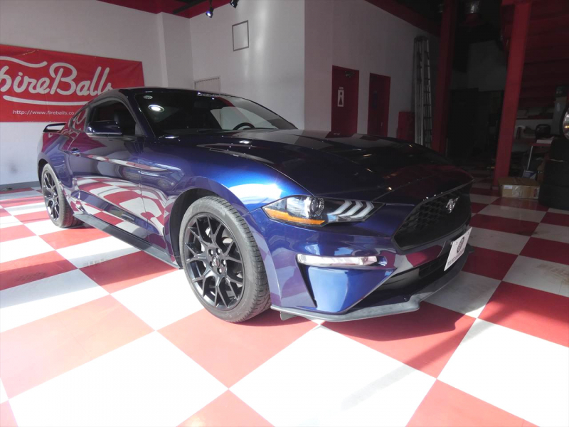 フォード マスタング ｴｺﾌﾞｰｽﾄ ﾌﾟﾚﾐｱﾑ　2019yﾓﾃﾞﾙ ﾊﾟﾌｫｰﾏﾝｽPKG  黒革ｼｰﾄﾋｰﾀｰ&ﾍﾞﾝﾁﾚｰｼｮﾝ 専用19ｲﾝﾁAW 2年保証