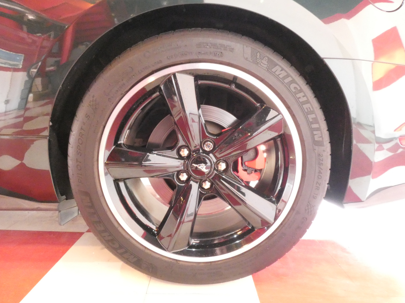 フォード マスタング BULLITT    2020年ﾓﾃﾞﾙ 6MT&ﾚﾌﾞﾏｯﾁ ﾚｶﾛﾚｻﾞｰｼｰﾄ 19AW Brembo 可変ﾏﾌﾗｰ AppleCarPlay　2年保証