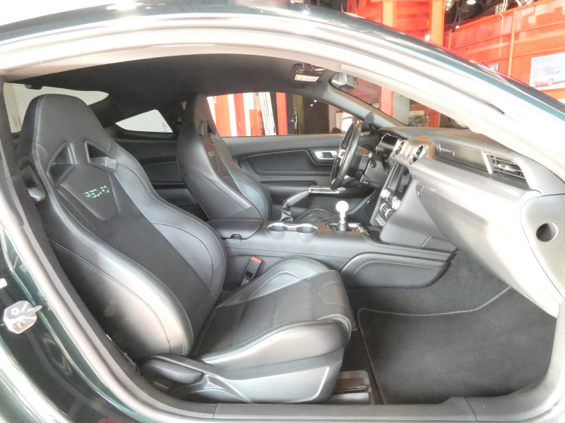 フォード マスタング BULLITT    2020年ﾓﾃﾞﾙ 6MT&ﾚﾌﾞﾏｯﾁ ﾚｶﾛﾚｻﾞｰｼｰﾄ 19AW Brembo 可変ﾏﾌﾗｰ AppleCarPlay　2年保証