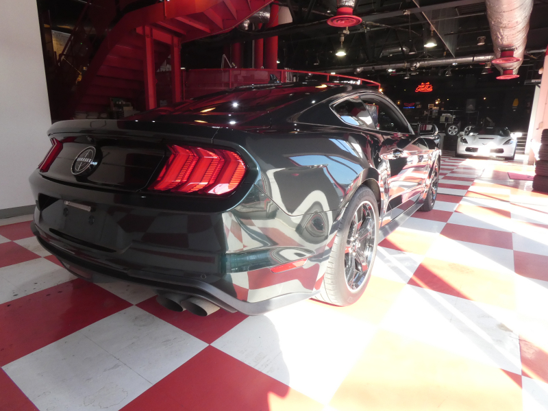 フォード マスタング BULLITT    2020年ﾓﾃﾞﾙ 6MT&ﾚﾌﾞﾏｯﾁ ﾚｶﾛﾚｻﾞｰｼｰﾄ 19AW Brembo 可変ﾏﾌﾗｰ AppleCarPlay　2年保証