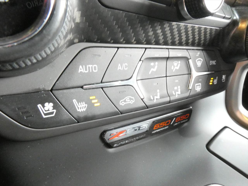 シボレー コルベット Z06　正規D車 2016yﾓﾃﾞﾙ 1ｵｰﾅｰ ｽｰﾊﾟｰﾁｬｰｼﾞｬｰ搭載 ｶｰﾎﾞﾝﾙｰﾌ ｼｰﾄﾋｰﾀｰ&ｸｰﾗｰ ﾅﾋﾞTV F&Bｶﾒﾗ　2年保証