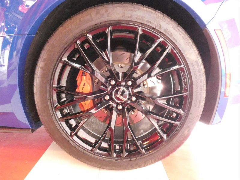シボレー コルベット Z06　正規D車 2016yﾓﾃﾞﾙ 1ｵｰﾅｰ ｽｰﾊﾟｰﾁｬｰｼﾞｬｰ搭載 ｶｰﾎﾞﾝﾙｰﾌ ｼｰﾄﾋｰﾀｰ&ｸｰﾗｰ ﾅﾋﾞTV F&Bｶﾒﾗ　2年保証