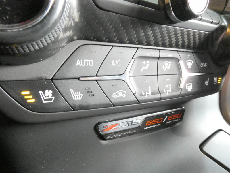 シボレー コルベット Z06　正規D車 2016yﾓﾃﾞﾙ 1ｵｰﾅｰ ｽｰﾊﾟｰﾁｬｰｼﾞｬｰ搭載 ｶｰﾎﾞﾝﾙｰﾌ ｼｰﾄﾋｰﾀｰ&ｸｰﾗｰ ﾅﾋﾞTV F&Bｶﾒﾗ　2年保証