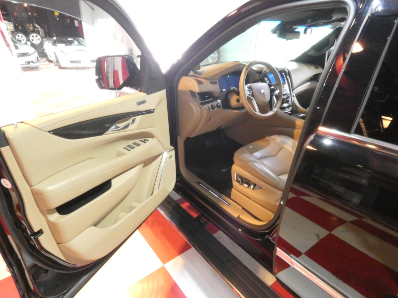 キャデラック エスカレード ﾌﾟﾗﾁﾅﾑ　正規D車 2019yﾓﾃﾞﾙ ﾍﾞｰｼﾞｭ革 ｻﾝﾙｰﾌ BOSE  Aｶｰﾌﾟﾚｲ LEDﾍｯﾄﾞﾗｲﾄ Bｶﾒﾗ　2年保証