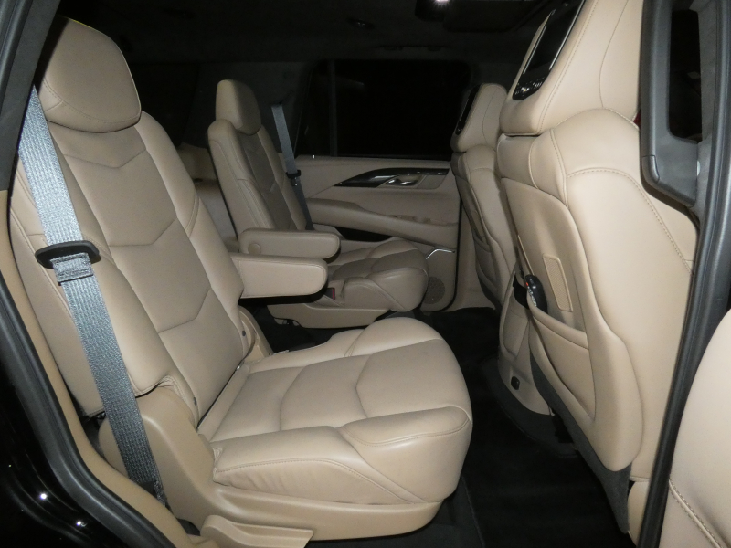 キャデラック エスカレード ﾌﾟﾗﾁﾅﾑ　正規D車 2019yﾓﾃﾞﾙ ﾍﾞｰｼﾞｭ革 ｻﾝﾙｰﾌ BOSE  Aｶｰﾌﾟﾚｲ LEDﾍｯﾄﾞﾗｲﾄ Bｶﾒﾗ　2年保証