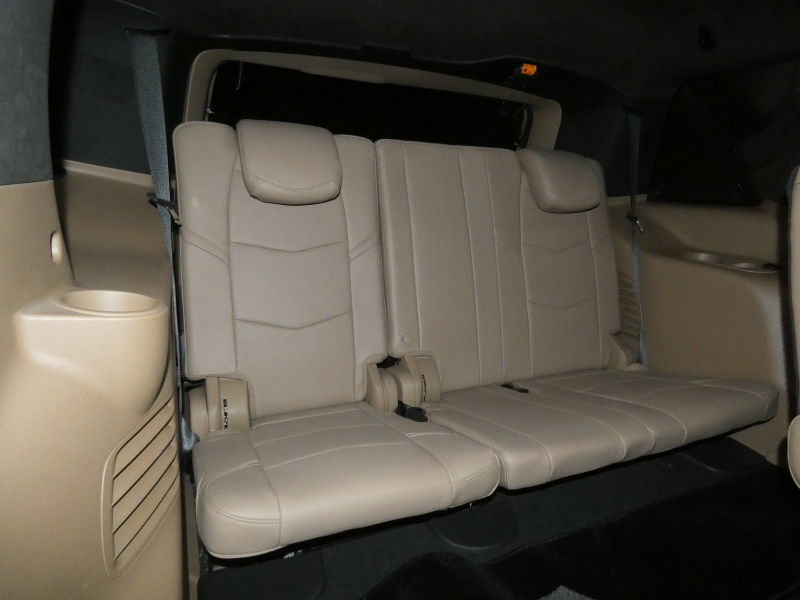 キャデラック エスカレード ﾌﾟﾗﾁﾅﾑ　正規D車 2019yﾓﾃﾞﾙ ﾍﾞｰｼﾞｭ革 ｻﾝﾙｰﾌ BOSE  Aｶｰﾌﾟﾚｲ LEDﾍｯﾄﾞﾗｲﾄ Bｶﾒﾗ　2年保証