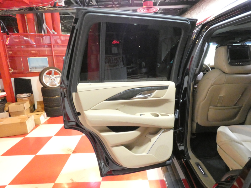 キャデラック エスカレード ﾌﾟﾗﾁﾅﾑ　正規D車 2019yﾓﾃﾞﾙ ﾍﾞｰｼﾞｭ革 ｻﾝﾙｰﾌ BOSE  Aｶｰﾌﾟﾚｲ LEDﾍｯﾄﾞﾗｲﾄ Bｶﾒﾗ　2年保証