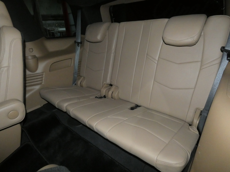 キャデラック エスカレード ﾌﾟﾗﾁﾅﾑ　正規D車 2019yﾓﾃﾞﾙ ﾍﾞｰｼﾞｭ革 ｻﾝﾙｰﾌ BOSE  Aｶｰﾌﾟﾚｲ LEDﾍｯﾄﾞﾗｲﾄ Bｶﾒﾗ　2年保証