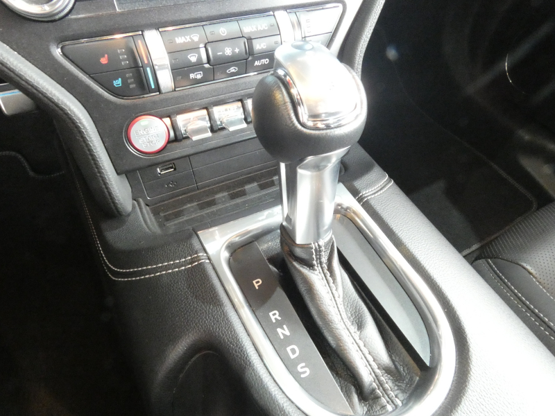 フォード マスタング GTﾌﾟﾚﾐｱﾑ    2018年ﾓﾃﾞﾙ 401A 黒革 HRE20AW  AppleCarPlay　2年保証