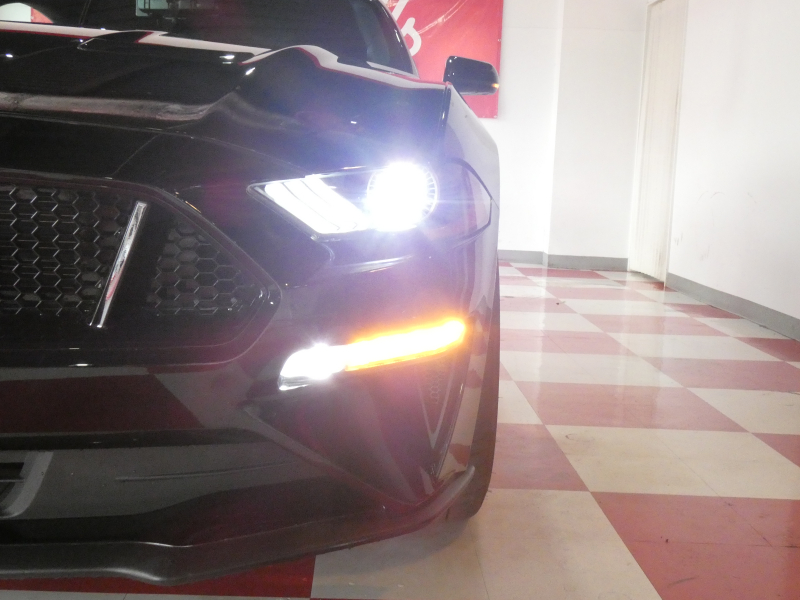 フォード マスタング GTﾌﾟﾚﾐｱﾑ    2018年ﾓﾃﾞﾙ 401A 黒革 HRE20AW  AppleCarPlay　2年保証