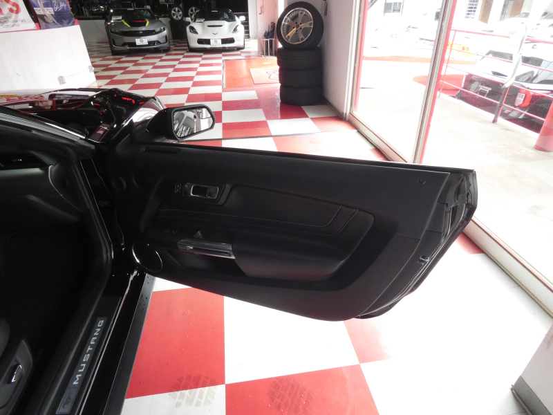 フォード マスタング GTﾌﾟﾚﾐｱﾑ    2018年ﾓﾃﾞﾙ 401A 黒革 HRE20AW  AppleCarPlay　2年保証