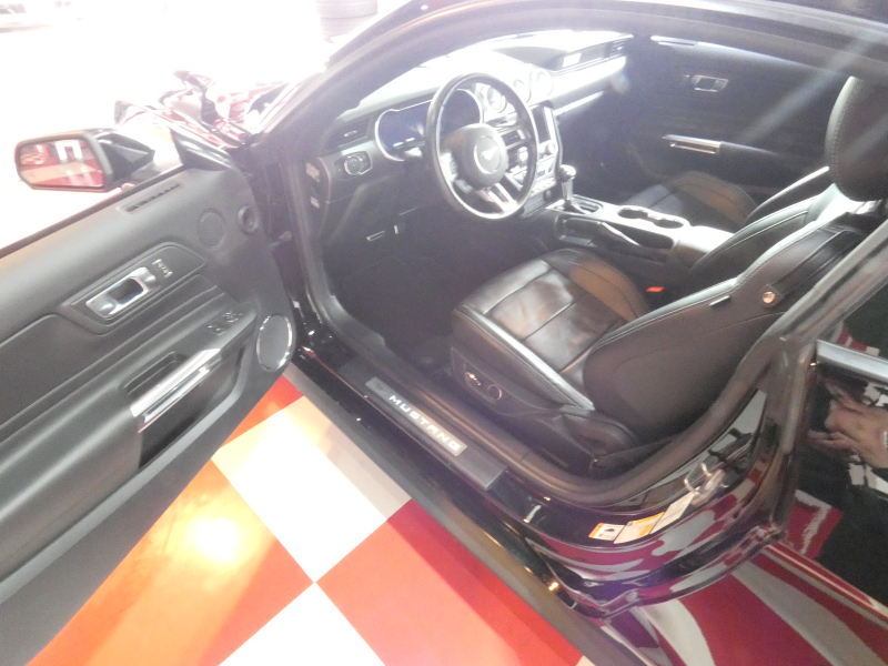 フォード マスタング GTﾌﾟﾚﾐｱﾑ    2018年ﾓﾃﾞﾙ 401A 黒革 HRE20AW  AppleCarPlay　2年保証