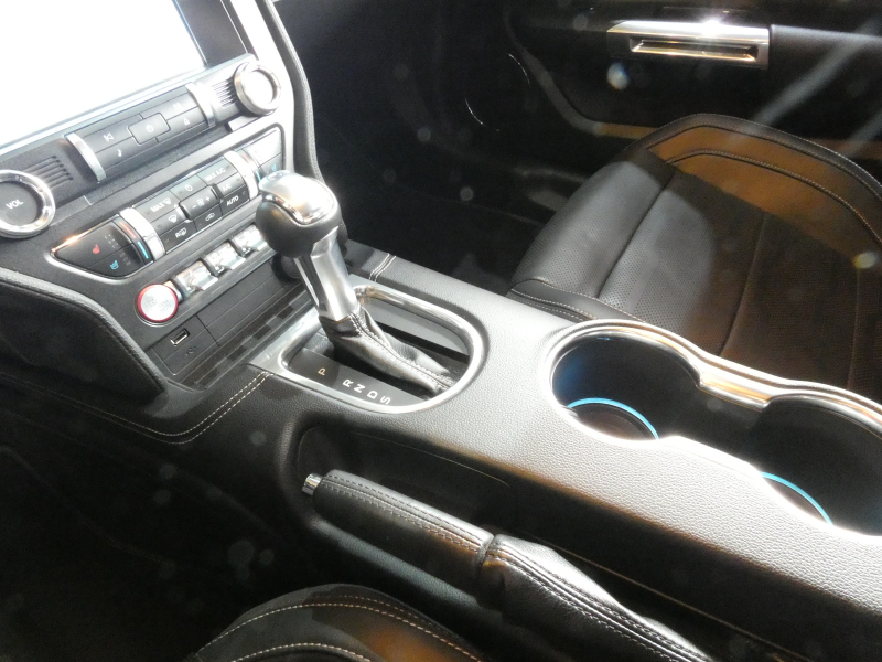 フォード マスタング GTﾌﾟﾚﾐｱﾑ    2018年ﾓﾃﾞﾙ 401A 黒革 HRE20AW  AppleCarPlay　2年保証