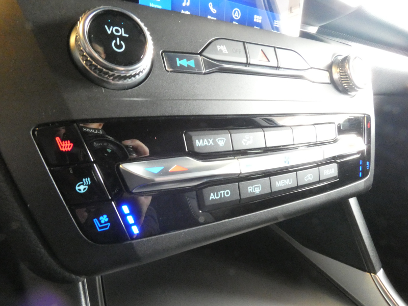 フォード エクスプローラー ST　2020年ﾓﾃﾞﾙ 新並 黒革 ｻﾝﾙｰﾌ Aｶｰﾌﾟﾚｲ ｼｰﾄﾋｰﾀｰ&ﾍﾞﾝﾁﾚｰﾀｰ FSB360ｶﾒﾗ ETC　2年保証