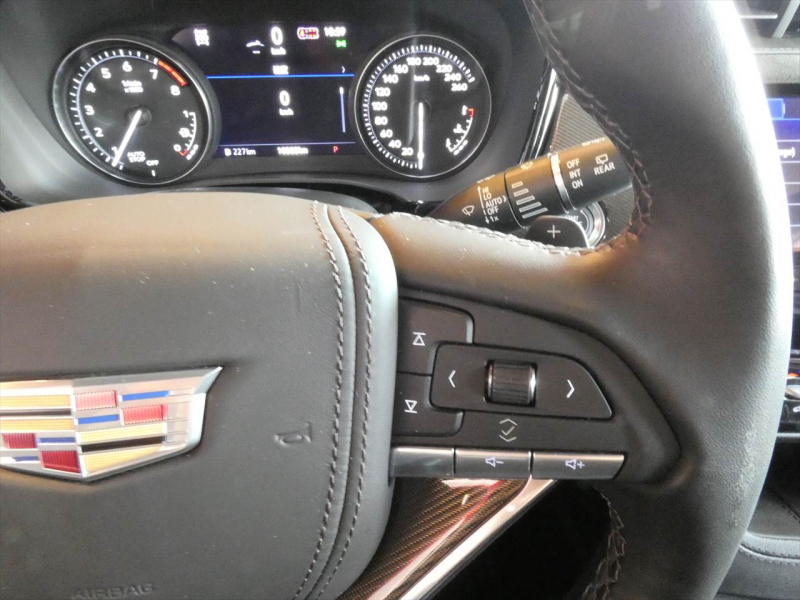 キャデラック XT6 ﾌﾟﾗﾁﾅﾑ　正規D車 2025yﾓﾃﾞﾙ 1ｵｰﾅｰ黒革 ｻﾝﾙｰﾌ BOSE  Aｶｰﾌﾟﾚｲ LEDﾗｲﾄ Bｶﾒﾗ  2年保証