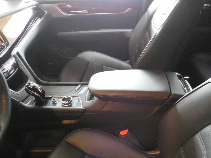 キャデラック XT6 ﾌﾟﾗﾁﾅﾑ　正規D車 2025yﾓﾃﾞﾙ 1ｵｰﾅｰ黒革 ｻﾝﾙｰﾌ BOSE  Aｶｰﾌﾟﾚｲ LEDﾗｲﾄ Bｶﾒﾗ  2年保証