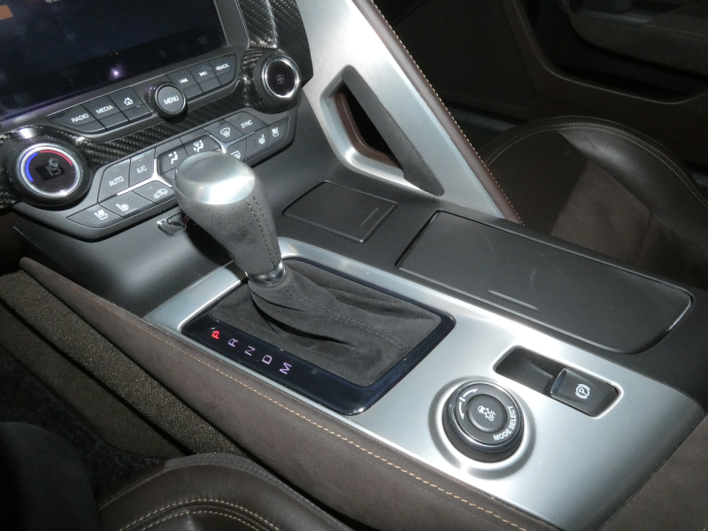 シボレー コルベット Z51　正規D車 2014年ﾓﾃﾞﾙ 茶革  ｼｰﾄﾋｰﾀｰ&ｸｰﾗｰ ﾅﾋﾞTV  Borlaﾏﾌﾗｰ ｴｱﾛ ｷｾﾉﾝ Bｶﾒﾗ　2年保証