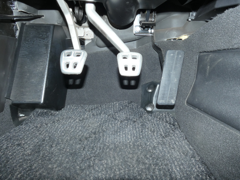 シボレー コルベット Z06　正規D車 2008yﾓﾃﾞﾙ 6速MT 黒革 可変ﾏﾌﾗｰ ﾃﾞｨｽﾌﾟﾚｲｵｰﾃﾞｨｵﾓﾆﾀｰ　2年保証