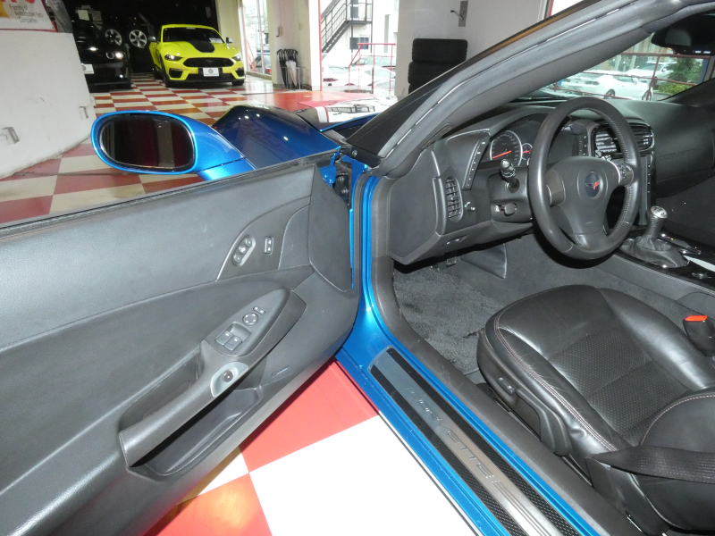 シボレー コルベット Z06　正規D車 2008yﾓﾃﾞﾙ 6速MT 黒革 可変ﾏﾌﾗｰ ﾃﾞｨｽﾌﾟﾚｲｵｰﾃﾞｨｵﾓﾆﾀｰ　2年保証