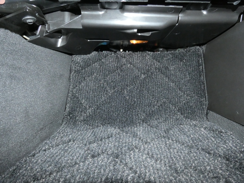 シボレー コルベット Z06　正規D車 2008yﾓﾃﾞﾙ 6速MT 黒革 可変ﾏﾌﾗｰ ﾃﾞｨｽﾌﾟﾚｲｵｰﾃﾞｨｵﾓﾆﾀｰ　2年保証
