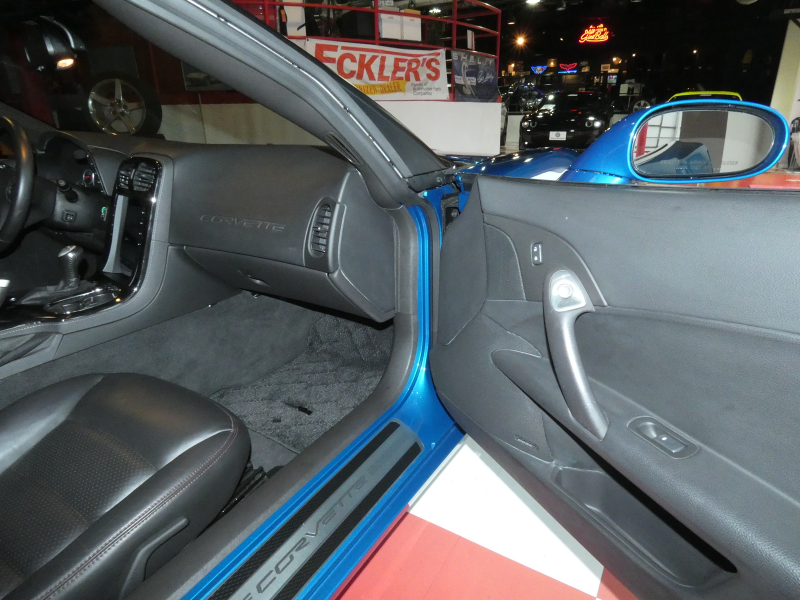 シボレー コルベット Z06　正規D車 2008yﾓﾃﾞﾙ 6速MT 黒革 可変ﾏﾌﾗｰ ﾃﾞｨｽﾌﾟﾚｲｵｰﾃﾞｨｵﾓﾆﾀｰ　2年保証