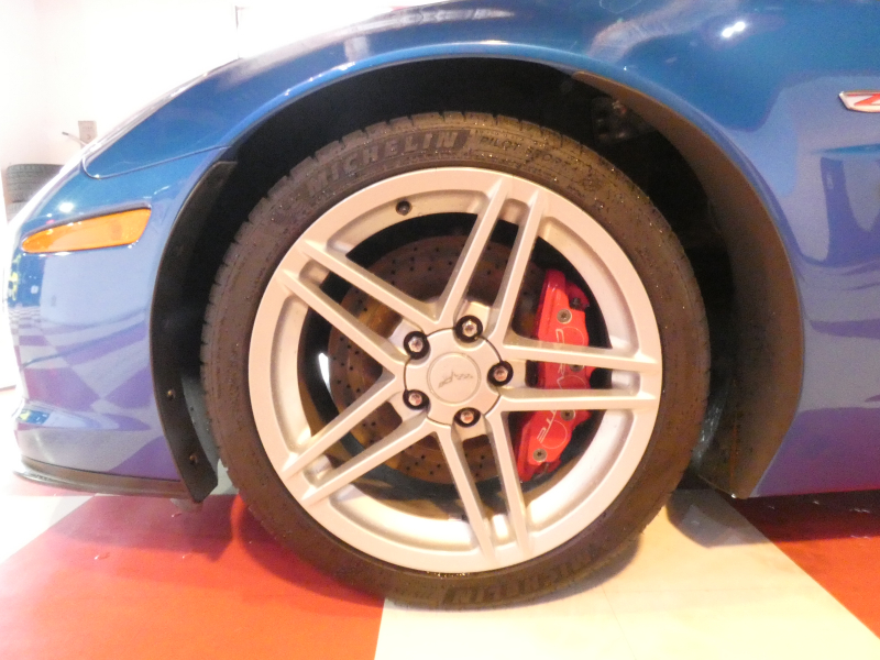 シボレー コルベット Z06　正規D車 2008yﾓﾃﾞﾙ 6速MT 黒革 可変ﾏﾌﾗｰ ﾃﾞｨｽﾌﾟﾚｲｵｰﾃﾞｨｵﾓﾆﾀｰ　2年保証