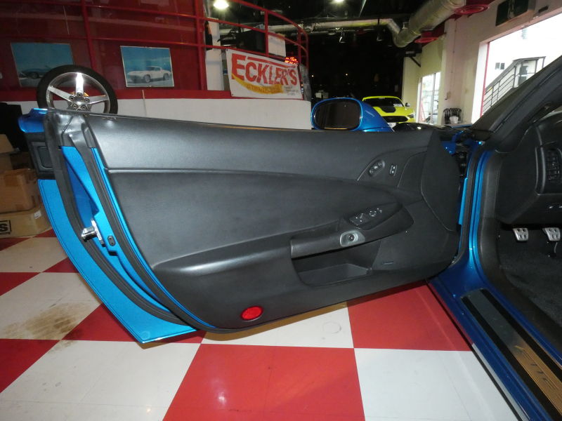 シボレー コルベット Z06　正規D車 2008yﾓﾃﾞﾙ 6速MT 黒革 可変ﾏﾌﾗｰ ﾃﾞｨｽﾌﾟﾚｲｵｰﾃﾞｨｵﾓﾆﾀｰ　2年保証