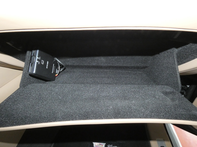 キャデラック エスカレード ﾌﾟﾗﾁﾅﾑ　正規D車  ﾍﾞｰｼﾞｭ革 ｻﾝﾙｰﾌ BOSE  ﾅﾋﾞTV Aｶｰﾌﾟﾚｲ LEDﾍｯﾄﾞﾗｲﾄ Bｶﾒﾗ　2年保証