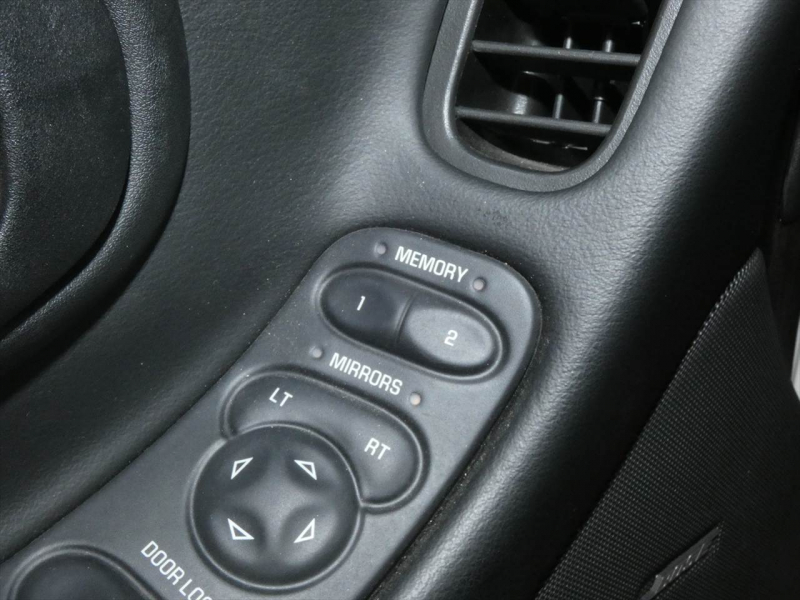 シボレー コルベット ｸｰﾍﾟT-TOP　正規D車 黒革ｼｰﾄ ﾒﾓﾘｰ付きﾊﾟﾜｰｼｰﾄ HUD BOSEｻｳﾝﾄﾞ  2年保証