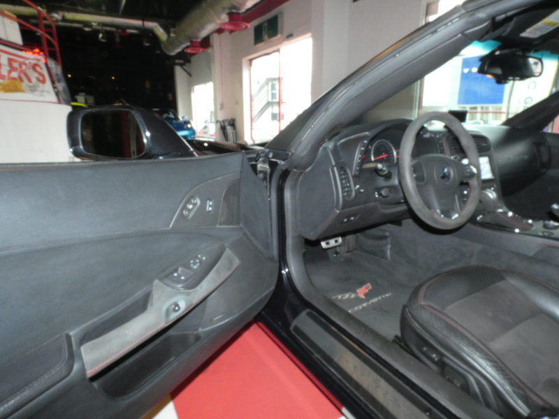 シボレー コルベット ｸﾞﾗﾝｽﾎﾟｰﾂ 100thｾﾝﾃﾆｱﾙED限定車 正規D車 2012yﾓﾃﾞﾙ 黒ｺﾝﾋﾞ革 専用18/19ｲﾝﾁAW ｼｰﾄﾋｰﾀｰ ﾅﾋﾞTV　2年保証
