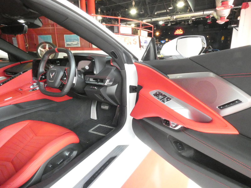 シボレー コルベット 2LT Z51ﾊﾟﾌｫｰﾏﾝｽPKG　正規D車 2022yﾓﾃﾞﾙ  赤革ｼｰﾄ ｼｰﾄﾋｰﾀｰ&ﾍﾞﾝﾁﾚｰﾀｰ Aｶｰﾌﾟﾚｲ ﾌﾛﾝﾄﾘﾌﾀｰ ｸﾙｺﾝ　2年保証