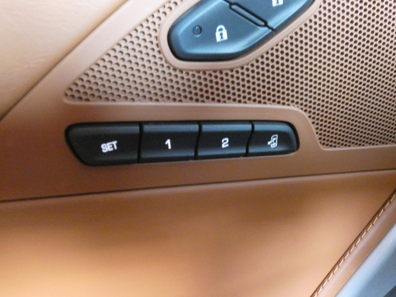 シボレー コルベット Z51  3LT  ﾃﾞｨｰﾗｰ車 ｶﾗﾊﾘ革 ｼｰﾄﾋｰﾀｰ&ｸｰﾗｰ ﾅﾋﾞTV BOSE Bｶﾒﾗ  2年保証