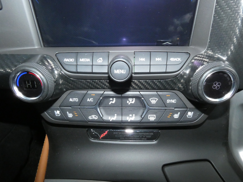 シボレー コルベット Z51  3LT  ﾃﾞｨｰﾗｰ車 ｶﾗﾊﾘ革 ｼｰﾄﾋｰﾀｰ&ｸｰﾗｰ ﾅﾋﾞTV BOSE Bｶﾒﾗ  2年保証
